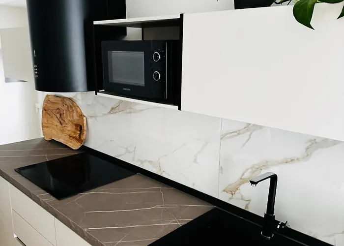 Saraeco Apartamento Como